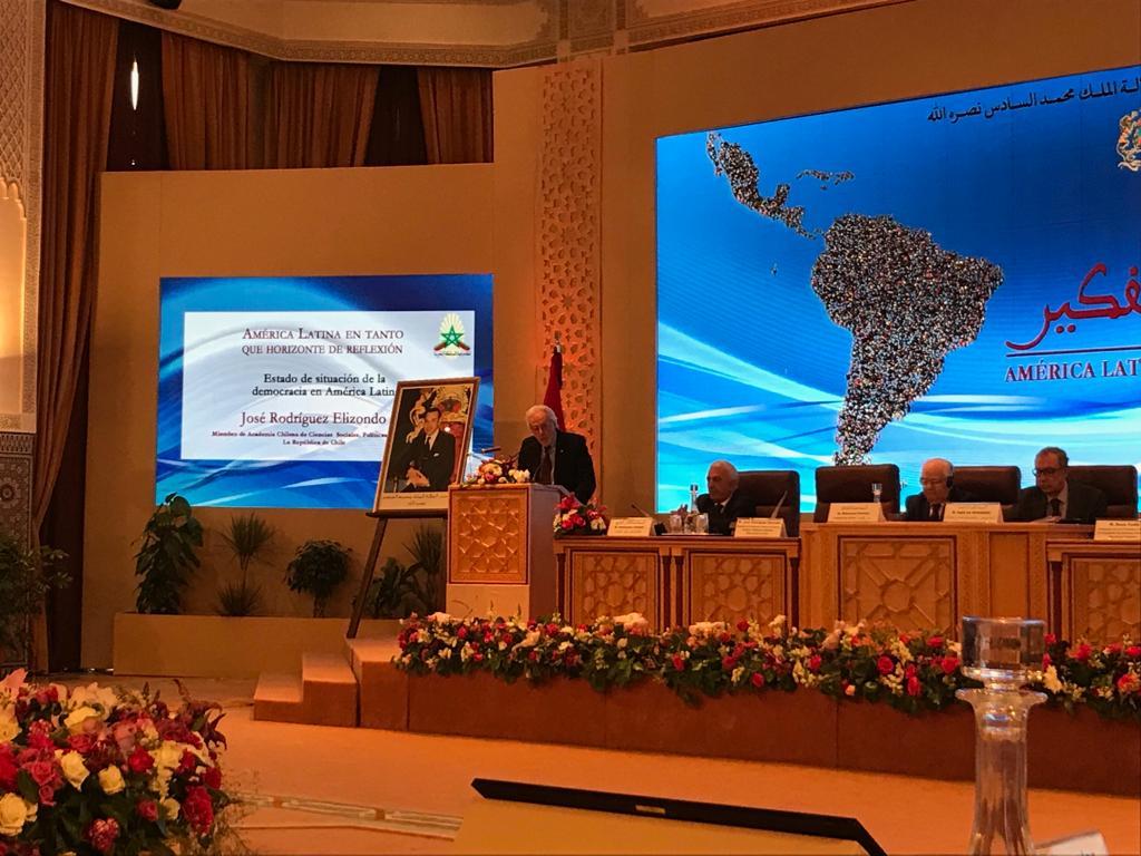 Presentación de la ponencia en Salón de Conferencias de la Academia del Reino. Rabat