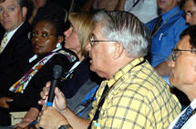 Debate en  la Nasa. 	NASA Kennedy Space Center (NASA-KSC)