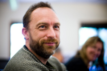 Jimmy Wales, fundador de la Wikipedia. Imagen: Joi Ito. Fuente: Wikipedia.