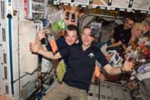 Llegada de los alimentos frescos a la Estación Espacial Internacional. Fuente: NASA.