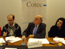 Presentación del informe, con Juan Mulet (en el centro). Fuente: Cotec.