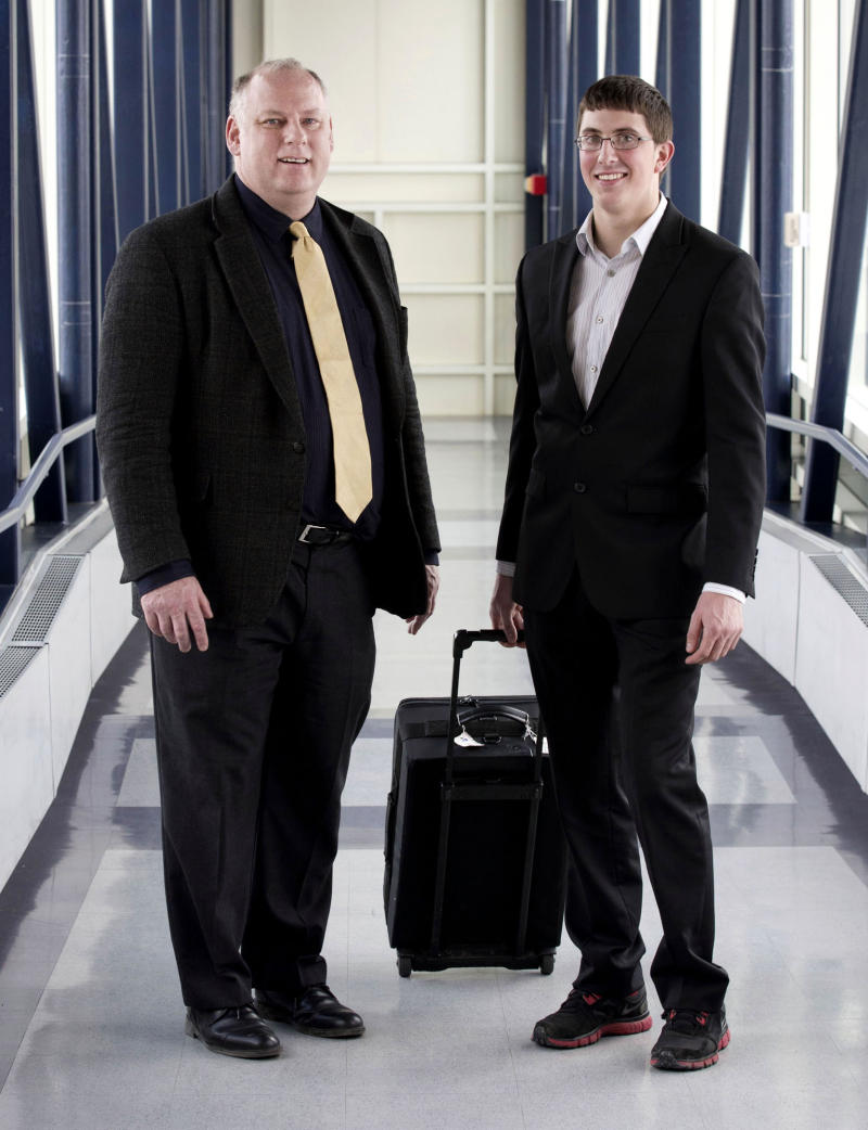 R. John Milne y Alexander Kelly. Imagen: Ting-Li Wang. Fuente: Universidad de Clarkson.