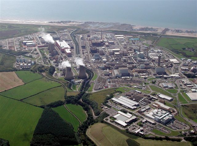 Instalaciones de Sellafield, en la costa de Cumbria (Reino Unido). Imagen: www.visitcumbria.com. Fuente: Wikipedia.