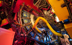 Tevatron observa indicios del bosón de Higgs consistentes con los del LHC 