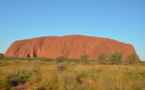 Uluru, la famosa montaña-isla de Australia, vista desde el espacio