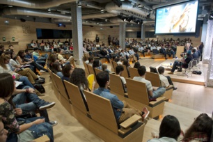 El Espacio Fundación Telefónica alberga el debate sobre los jóvenes y las redes sociales