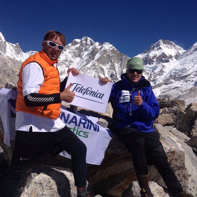 Josu Feijoo alcanza su objetivo con uno de componentes de la expedición Diabéticos en el Everest