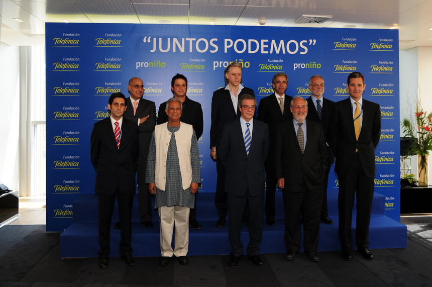 Momento de la presentación del acto. (Pinchar para ampliar)